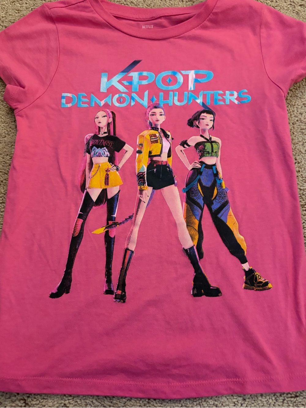 Netflix KPOP Demon Hunters Graphic Tee - Pink